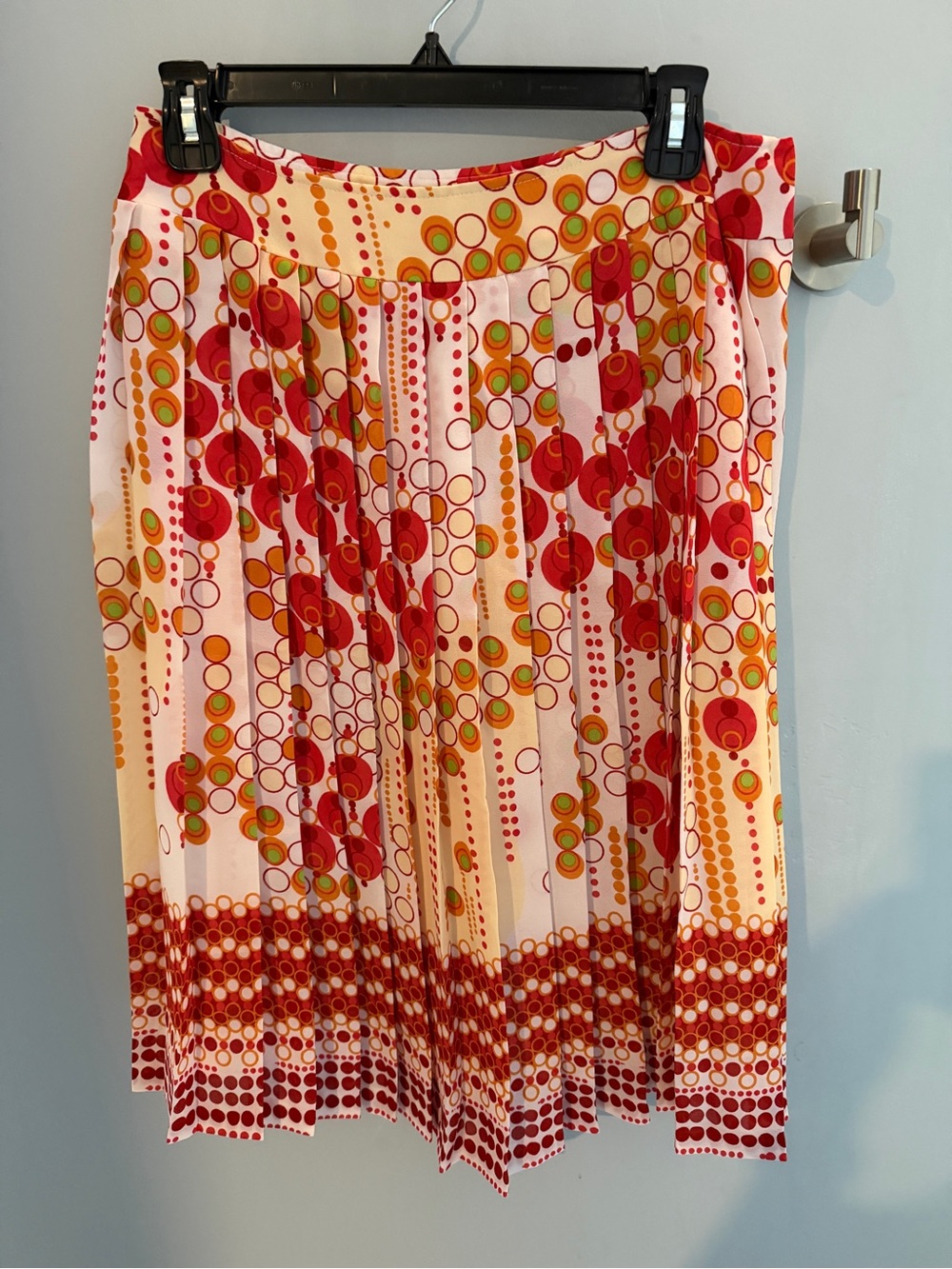 Taylor Red and Orange Printed Pleated Midi Skirt